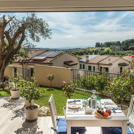 Accanto Alle Mura Rooms&relax Bed and breakfast