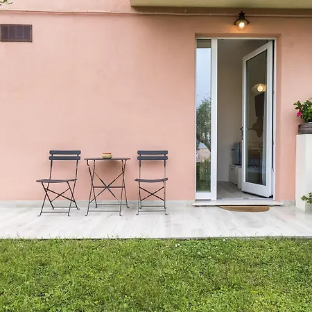 Accanto Alle Mura Rooms&relax Bed and breakfast *