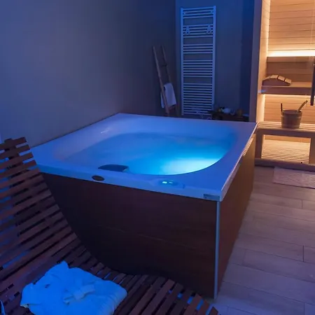 Bed & Breakfast Accanto Alle Mura & Relax 4*