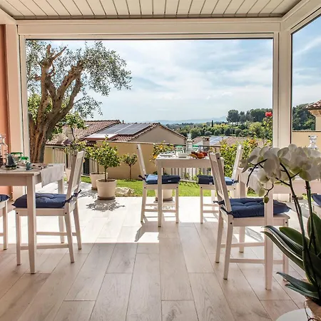 Accanto Alle Mura & Relax Bed and Breakfast 4*